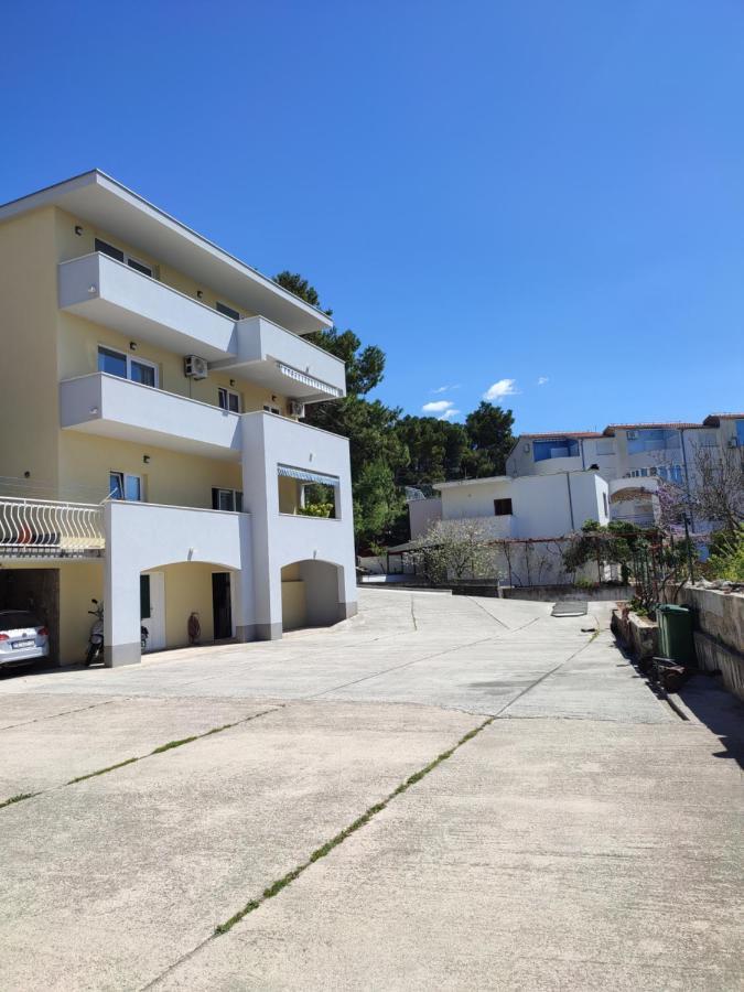 Apartmani Josipa Baška Voda エクステリア 写真