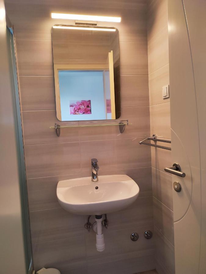 Apartmani Josipa Baška Voda エクステリア 写真