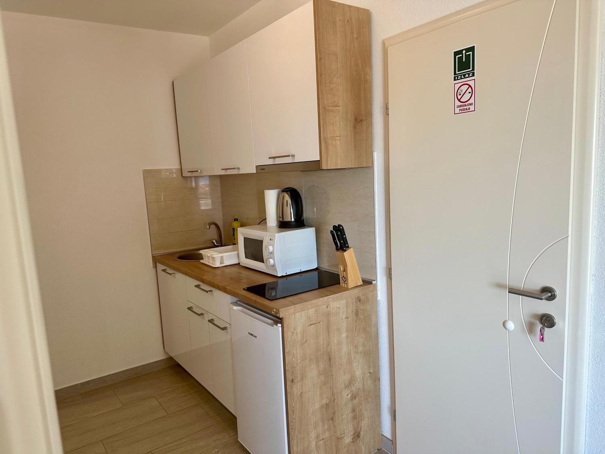 Apartmani Josipa Baška Voda エクステリア 写真